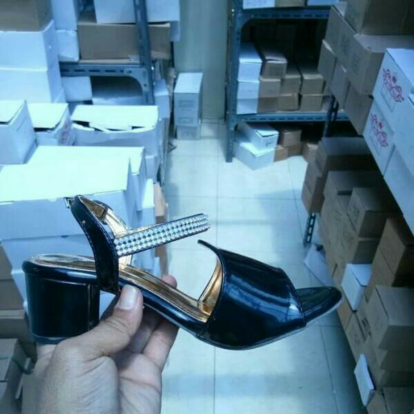 Big Heels Pemata AZ09 Hitam 2