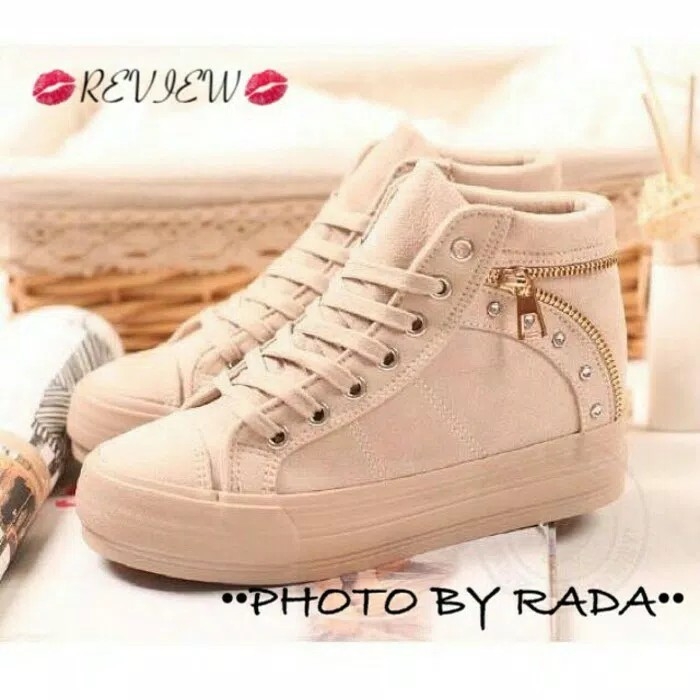 Boots R001 Cream VM13 2