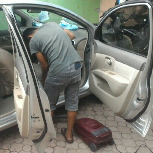 Cuci Mobil Dengan Vacuum 2