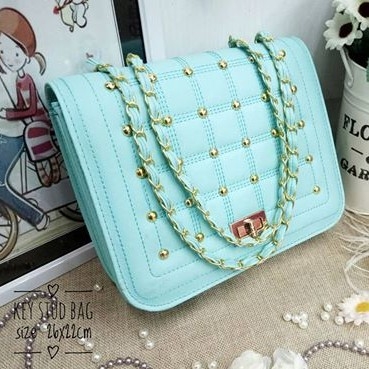 Key Stud Bag 4