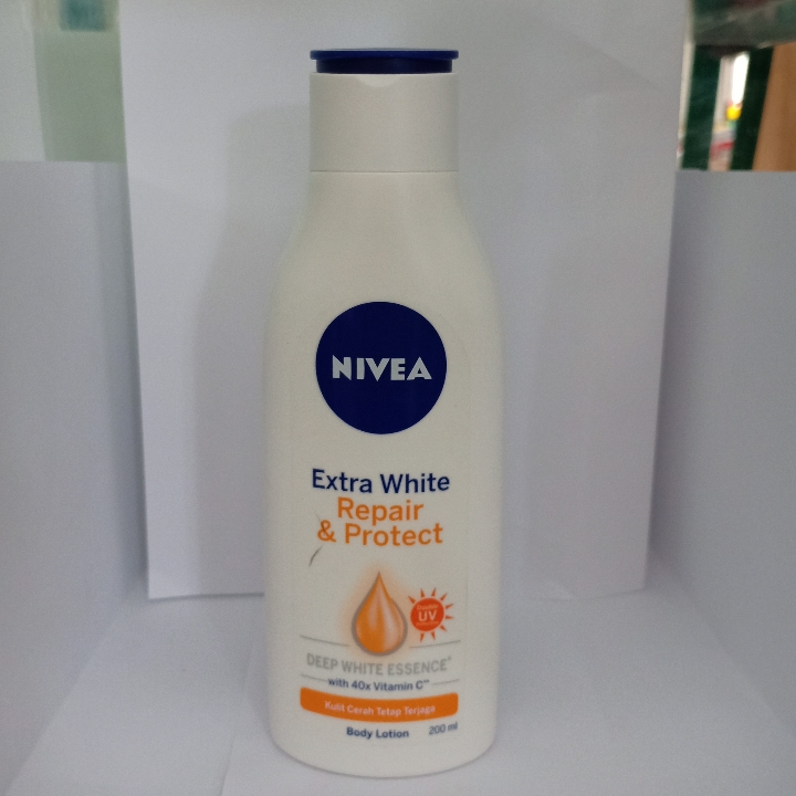 NIVEA EXTRA WHITE REPAIR AND PROTECT 200ML 2