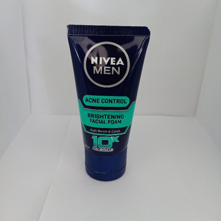 NIVEA MEN BRIGHTENING FACIAL FOAM 50ML 2