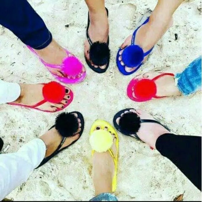 Sandal Wanita Teplek Pompom 5