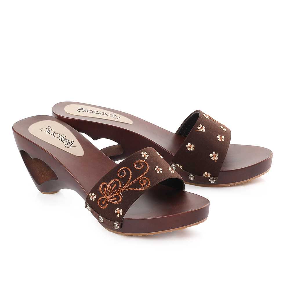 Sandal Wedges Wanita LYT BCL 927