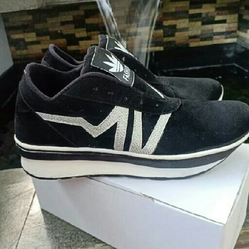 Sepatu Boots Naomi Hitam 2