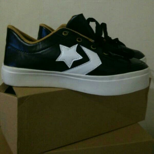 Sepatu Kets Bintang Hitam 2