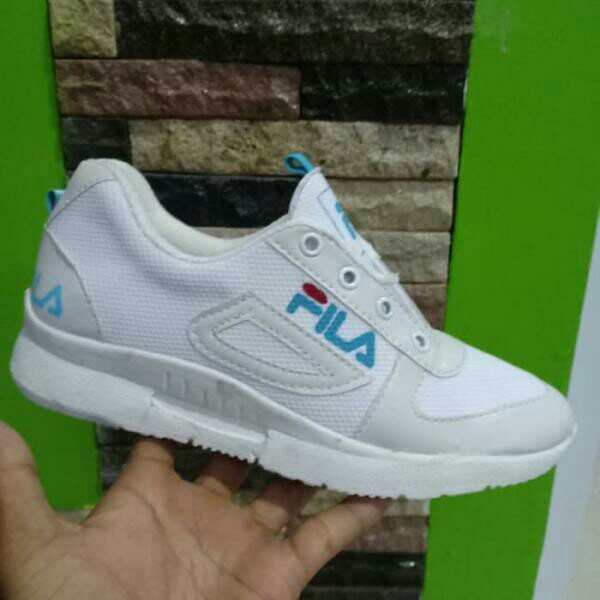 Sepatu Kets Fila Gebby Biru 2