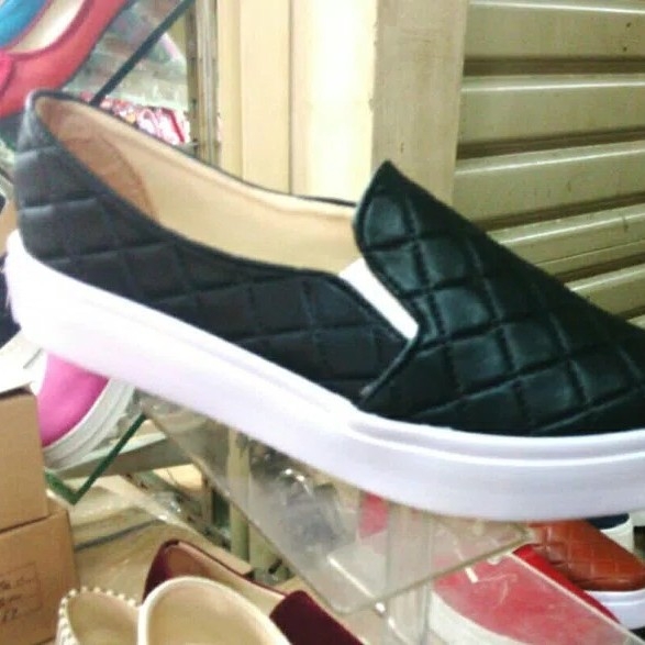 Sepatu Kets Slip On Blezz Hitam 3