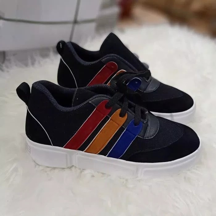 Sepatu Kets Wanita YH01 Hitam 2