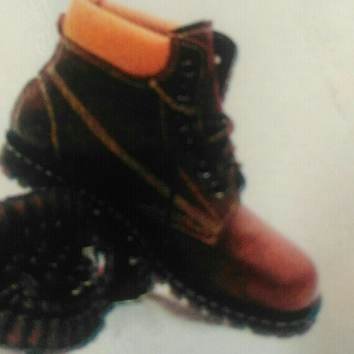 Sepatu Kulit Safety 2