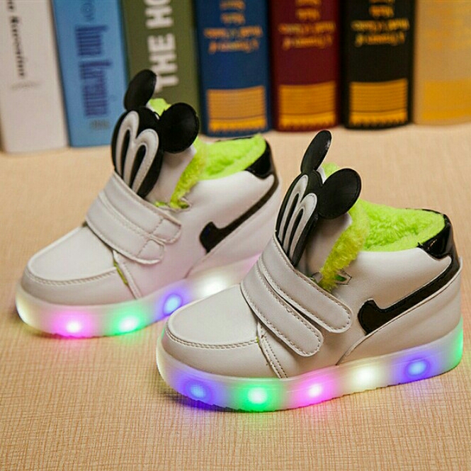 Sepatu LED Anak 2