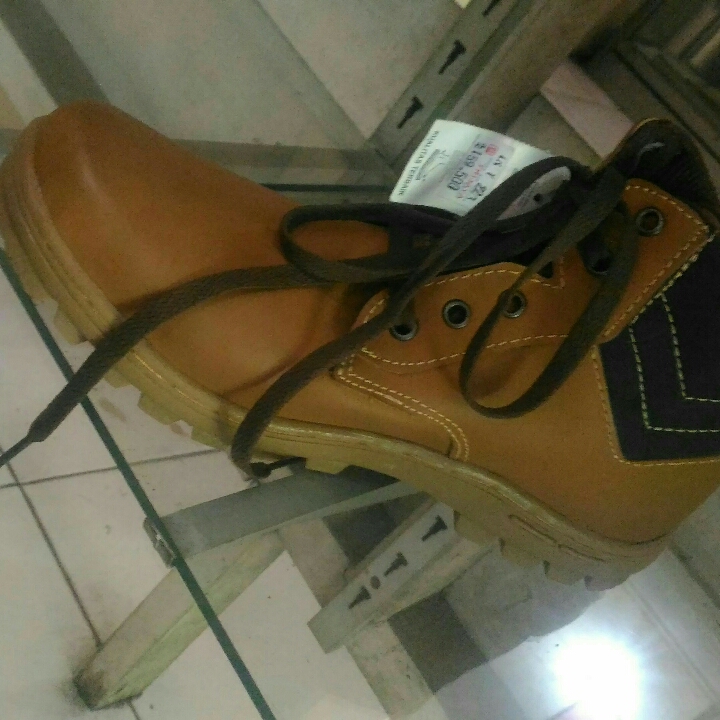 Sepatu Pilardo Safety 2