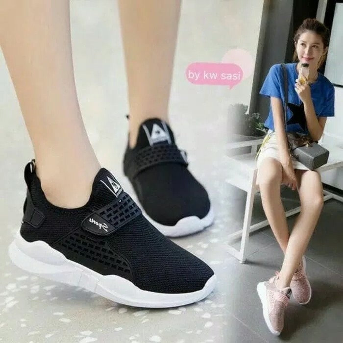 Sepatu Slip On JR75 Hitam 2