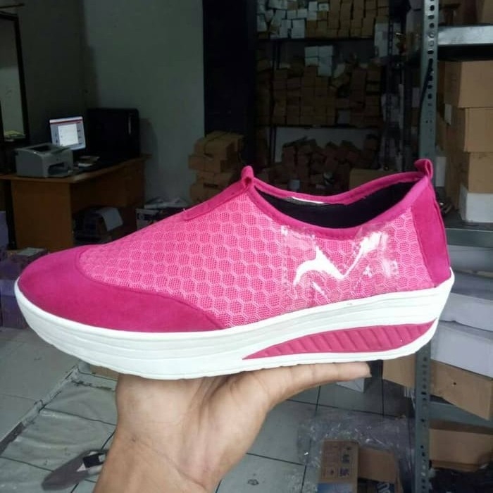 Sepatu Slip On M Jala Magenta 2