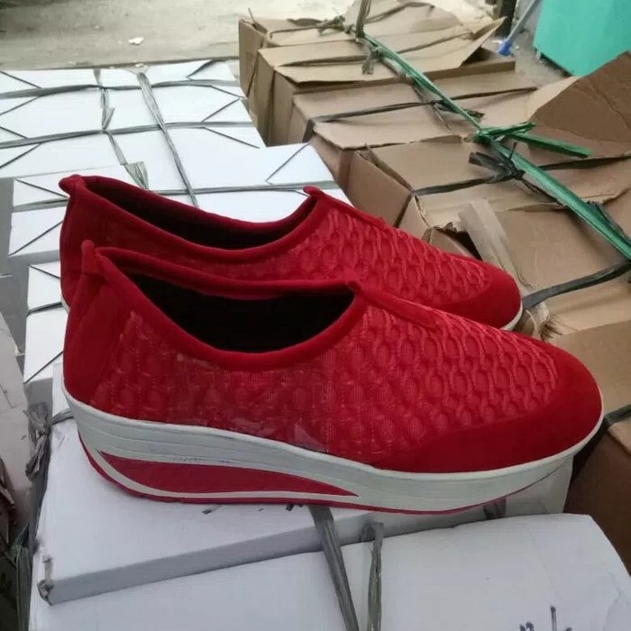 Sepatu Slip On M Jala Merah 2