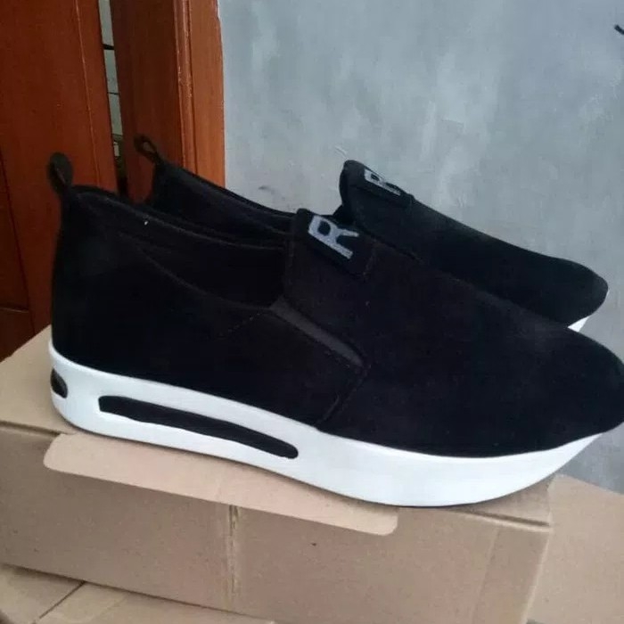 Sepatu Slip On RR Hitam 2