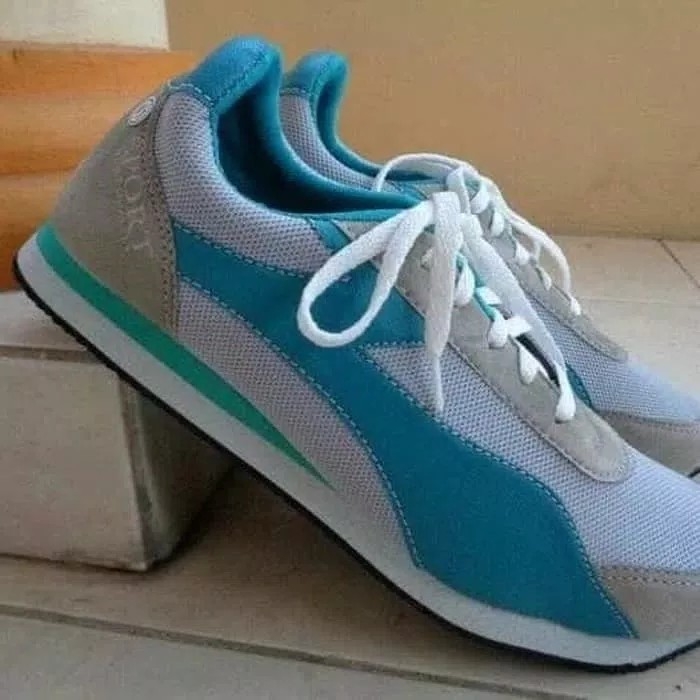 Sepatu Sneakers Sport Abu Tosca 2