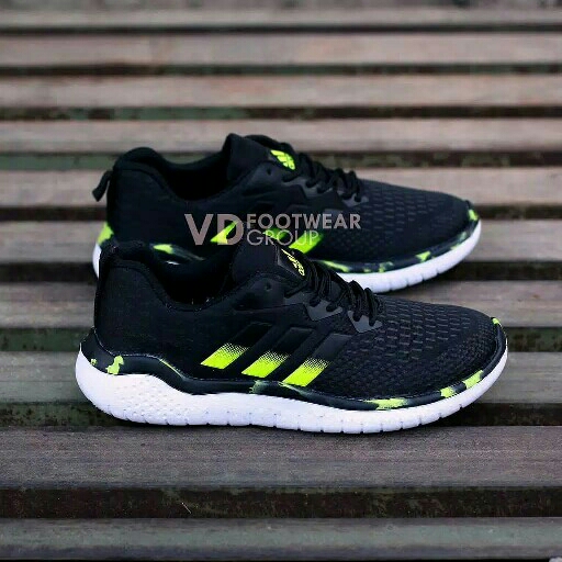 Sepatu Sport Adidas UltraBoots 3