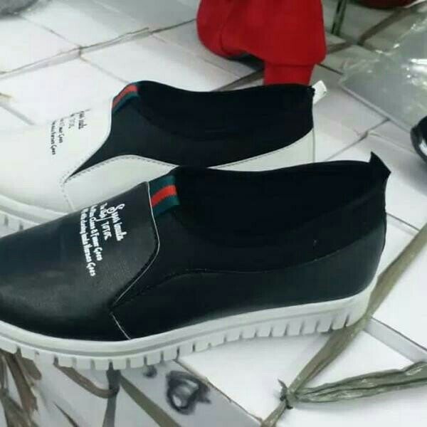 Slip On PDN15 Hitam 2