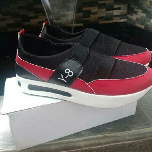 Slip On Y8 Hitam Merah 3