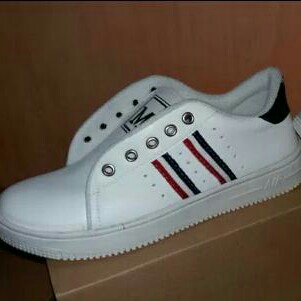 Sneaker JM13 White Garis  2