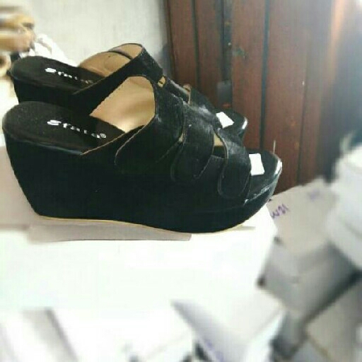 Wedges EL59 Hitam 2