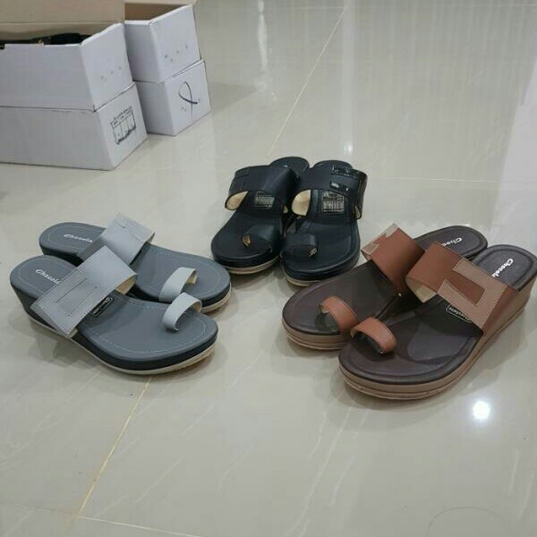 Wedges HR01 Abu-abu 2