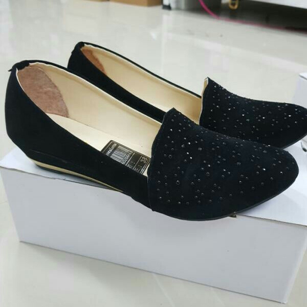 Wedges JS09 Hitam 2