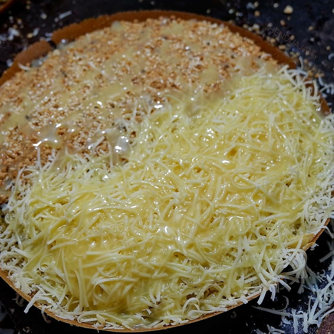 Martabak Arap Keju Kacang Susu