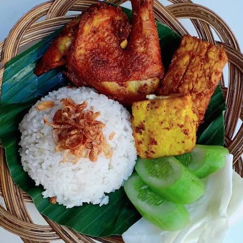 Nasi ayam kampung goreng