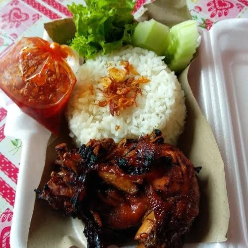 Paket nasi ayam bakar