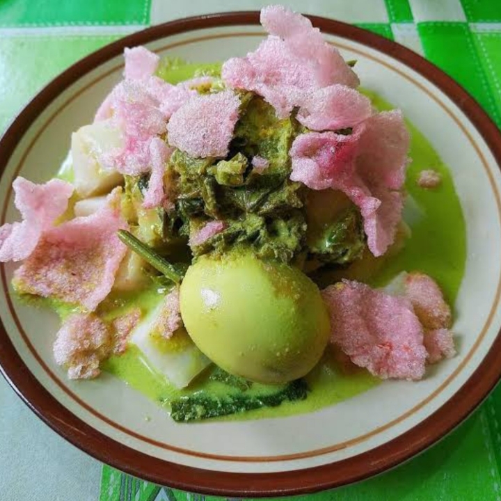  Lontong Gulai