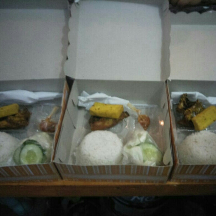  Nasi Box