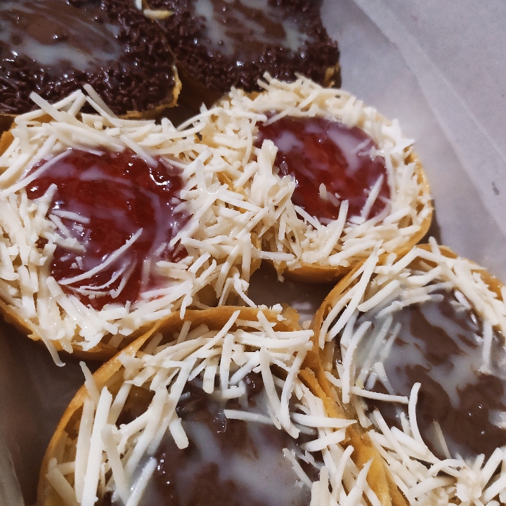 1 Box Martabak Mini Isi 6