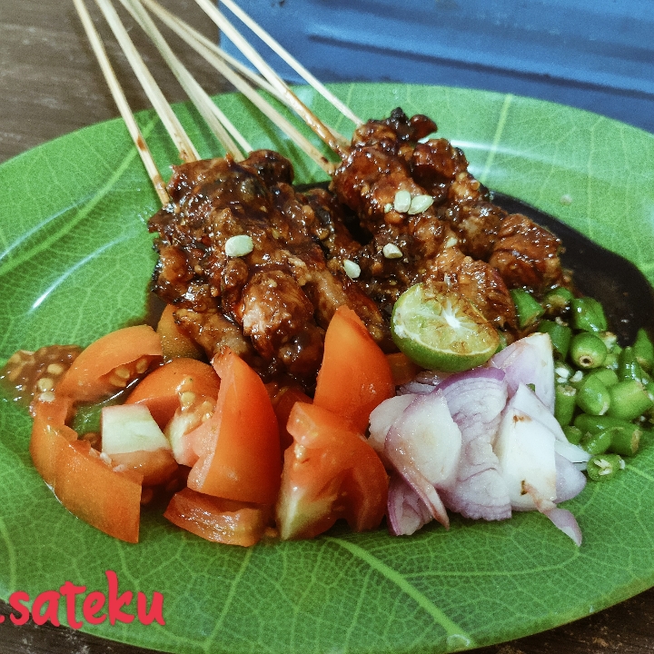 1porsi Sate Ayam Bumbu Kecap