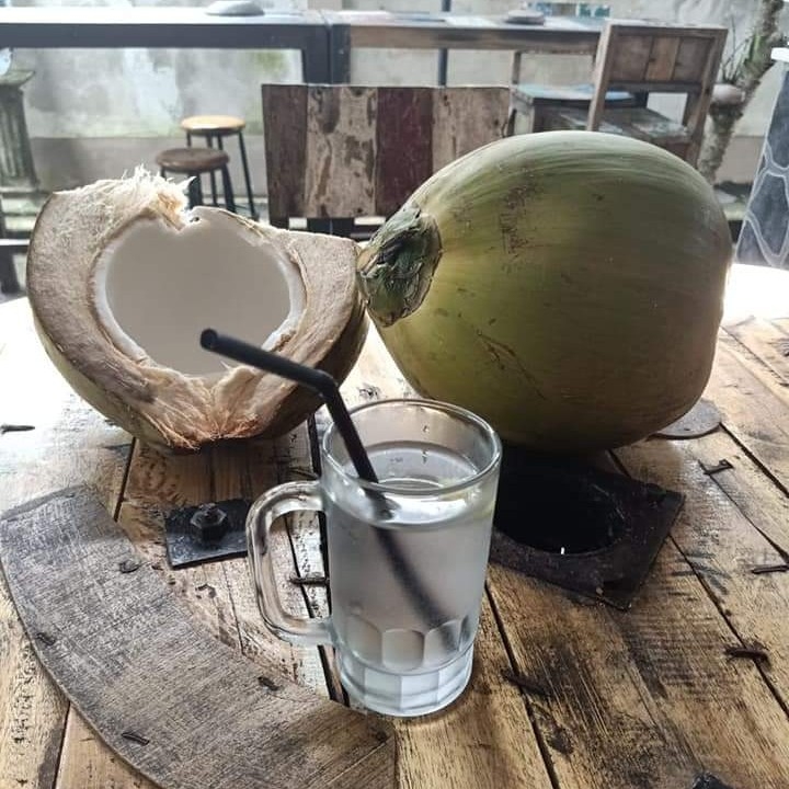 AIR KELAPA MUDA