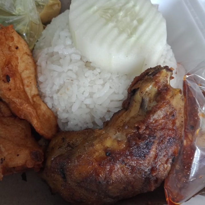 AYAM BAKAR MAS ULIL