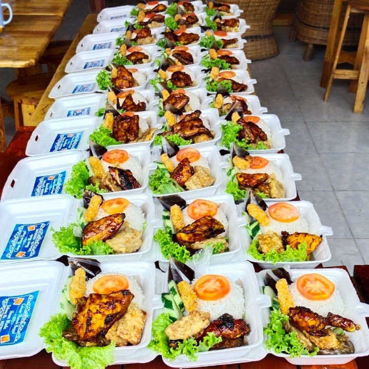 AYAM BAKAR SPESIAL 