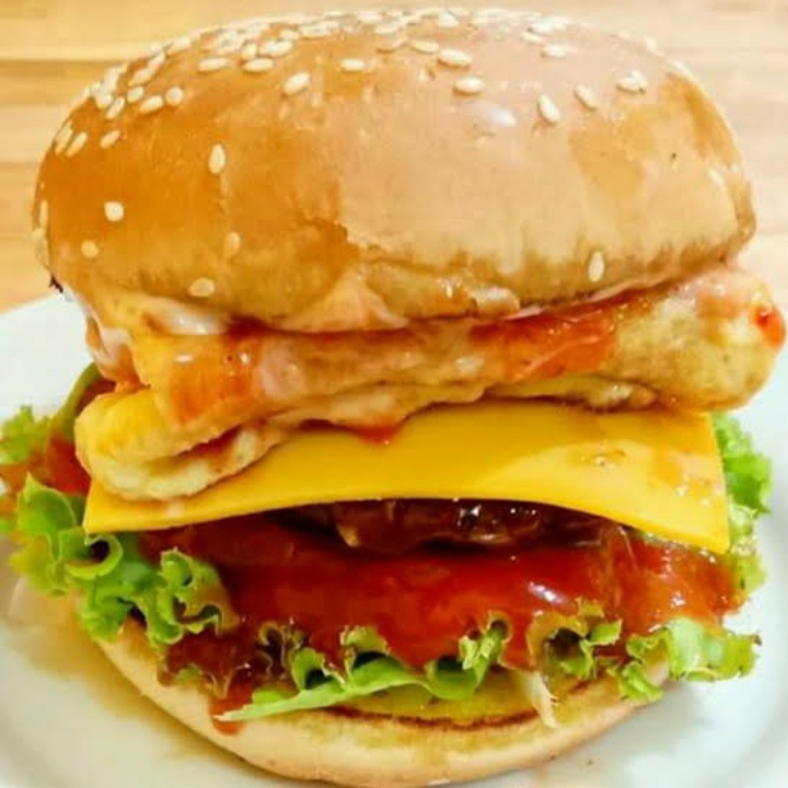 BURGERS AYAM CRISPY SPESIAL