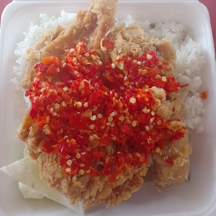 AYAM GEPREK NASI DAN TEH ES  2