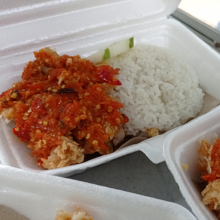 NASI AYAM GEPREK SAMMAN