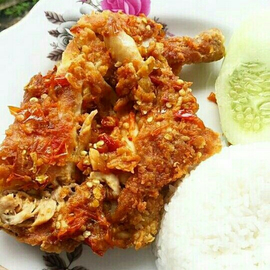 AYAM GORENG GEPREK