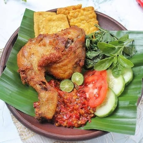 AYAM PENYET