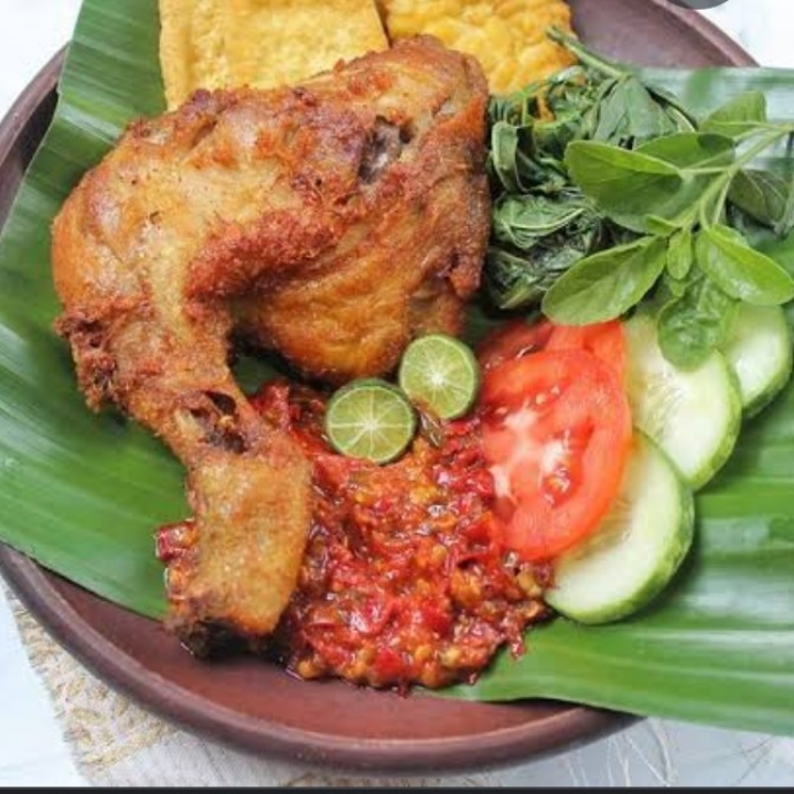 AYAM PENYET