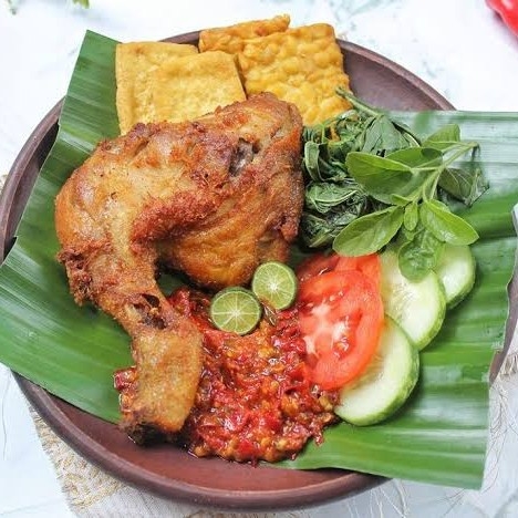 AYAM PENYET