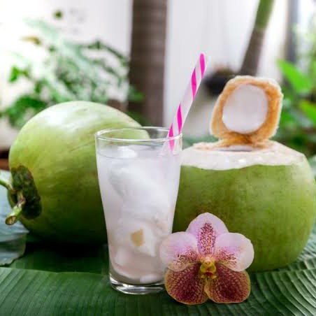 Air Kelapa Muda Pantai 1buah