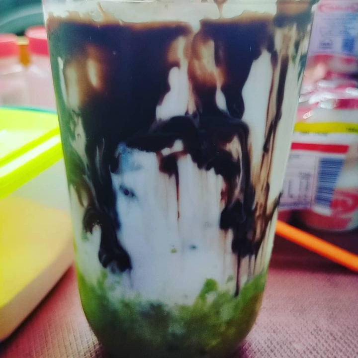 Alpukat Kocok Milo