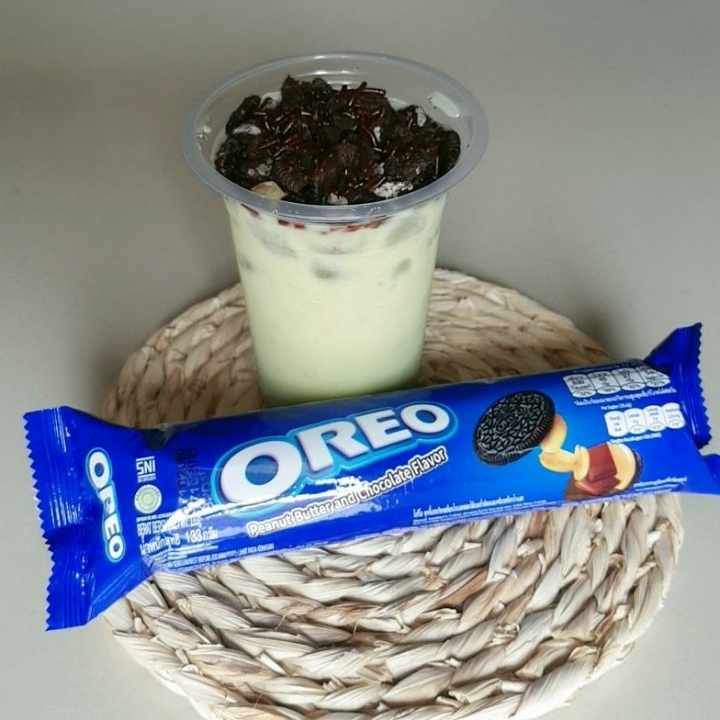 Alpukat kocok Plus OREO