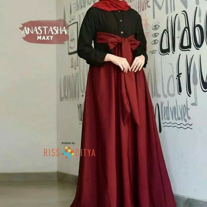 Anastasya Dress