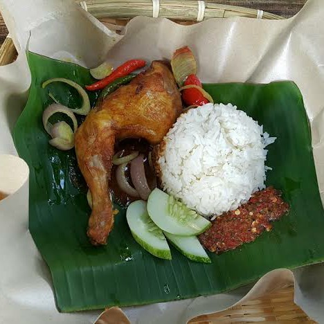 Aneka Lauk Ayam Kampung Sama Nasi